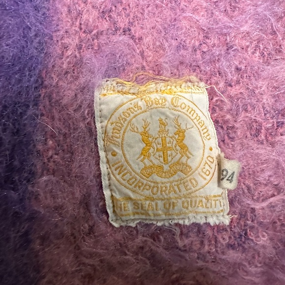 Vintage Hudson's Bay Company Blanket - Picture 6 of 7